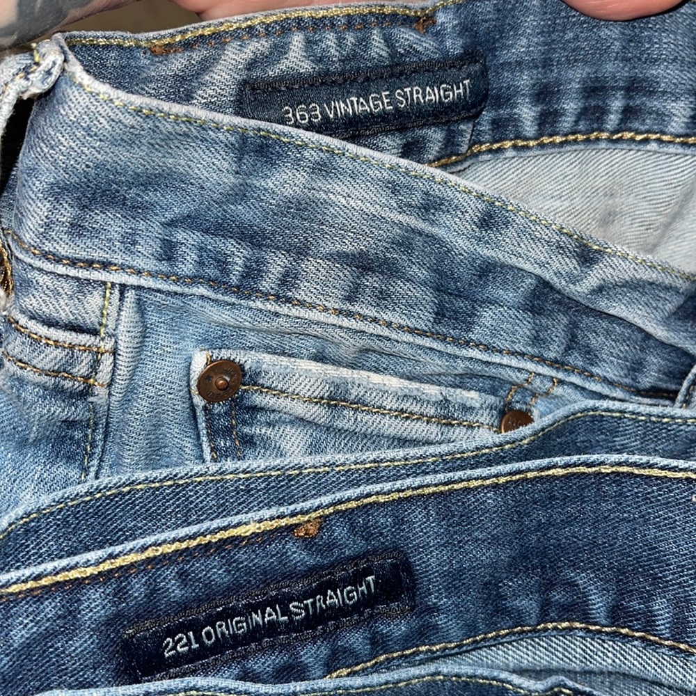 Like new Lucky Brand jeans.